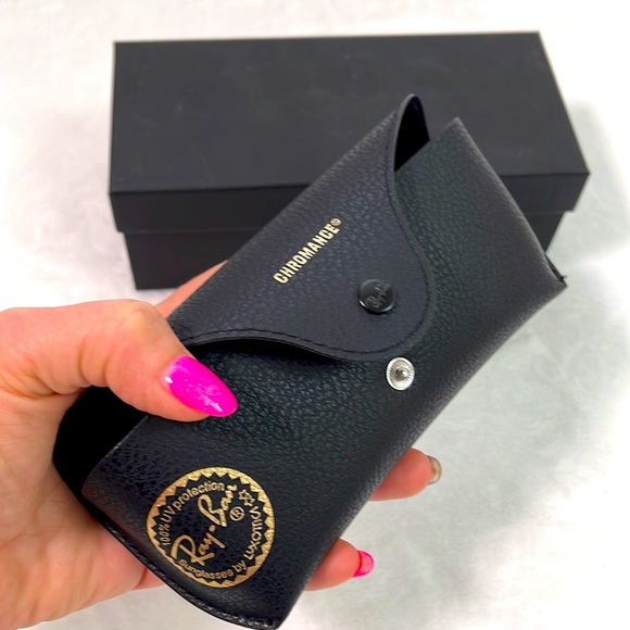 NWT Ray Ban glasses case with a box - Picture 5 of 9